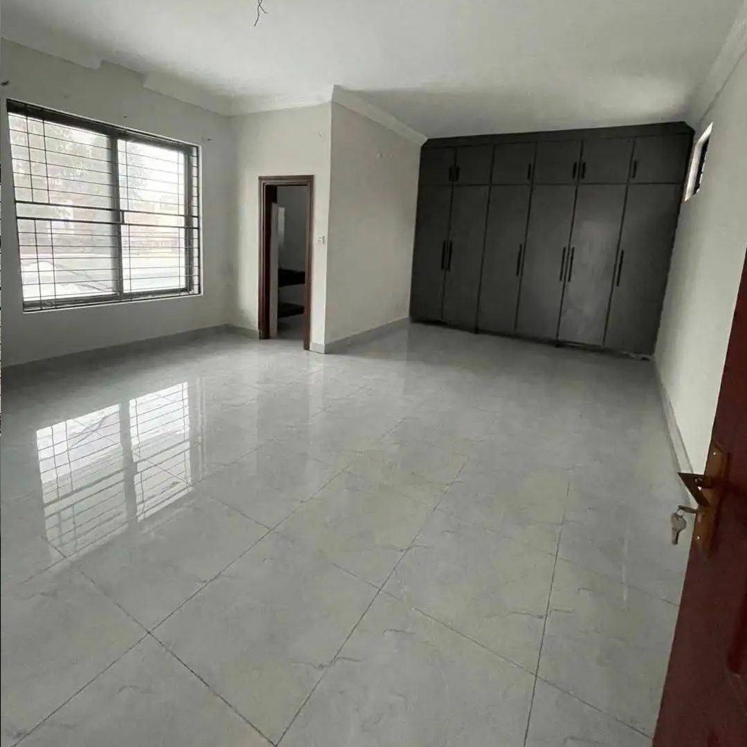 Premium House For Sale - Image 5